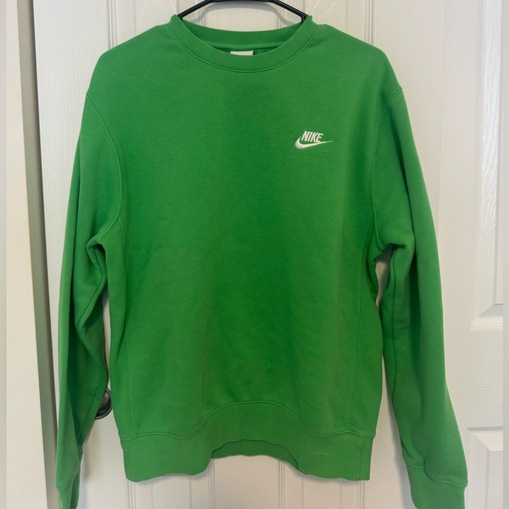 Green nike crewneck